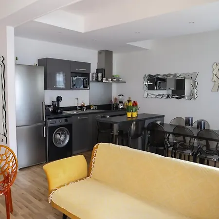 Apartment T3 Jaude + Terrasse Et Garage Clermont-Ferrand