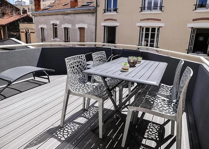 Charmant T3 Jaude + Terrasse Et Garage