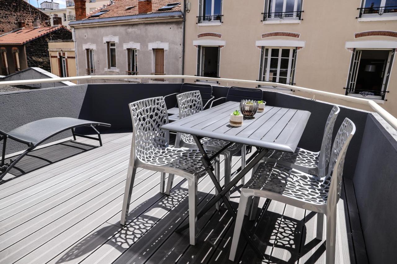 T3 Jaude + Terrasse Et Garage *